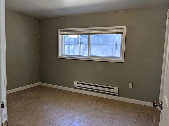 4th image of 13415 24th Ave S APT 2