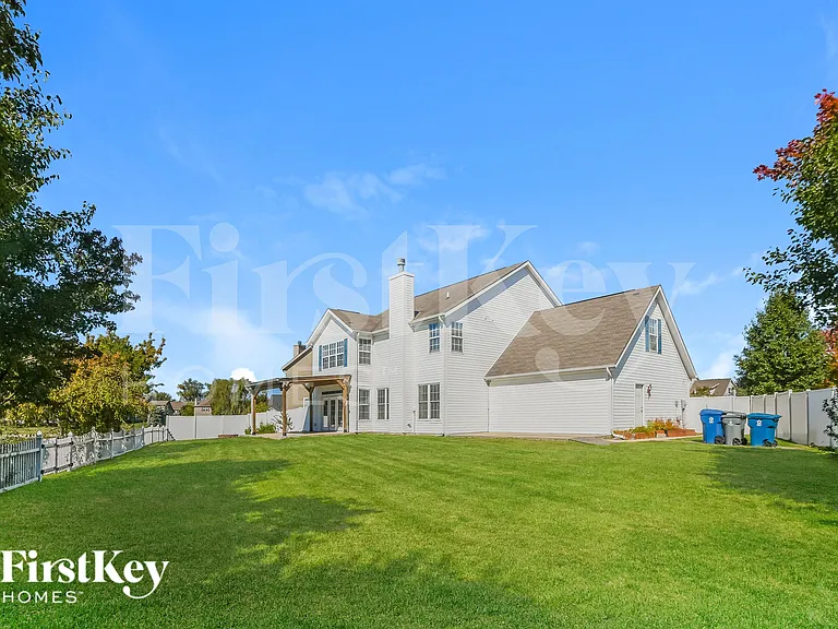 10871 Monarch Springs Ct — Photo 15