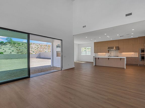 4th image of 27510 Elderberry Dr