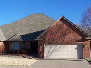 1434 Reveille Dr, Ponca City, OK 74604