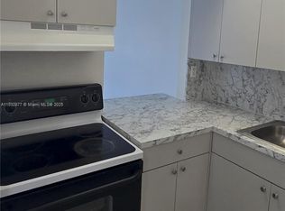 11110 SW 196th St #303, Miami, FL 33157