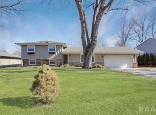 1300 Highview Rd, East Peoria, IL 61611