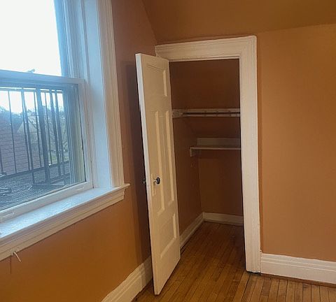 4th image of 579 University Ave APT 7