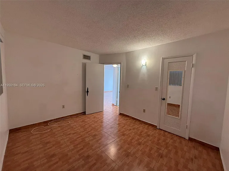 8135 Sunrise Lakes Blvd #302 — Photo 14