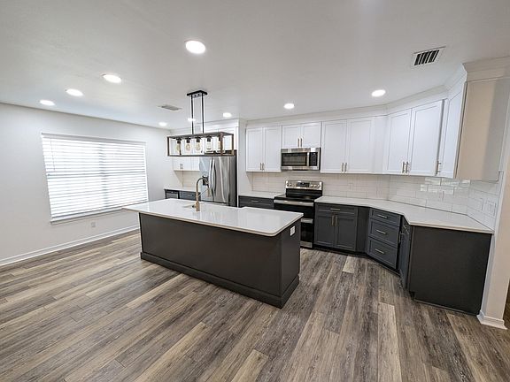 5th image of 533 Rush Park Cir