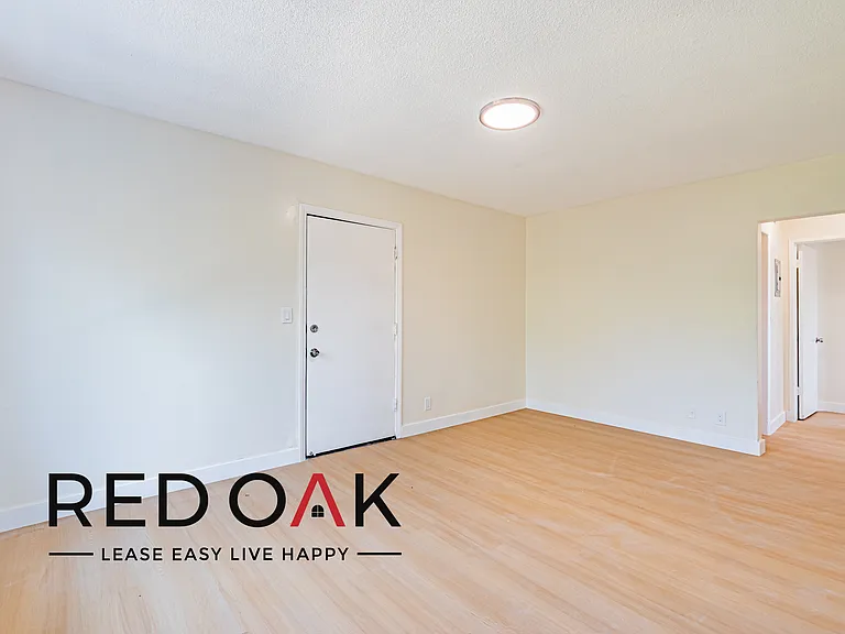 836 E 24th St #8 — Photo 7