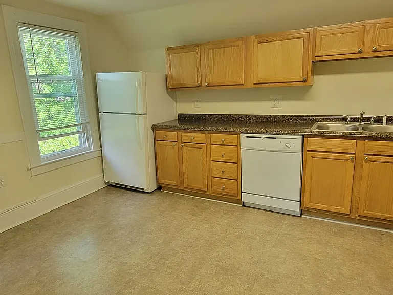 20-22 Denton Cir — Photo 12
