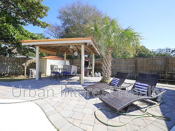 3rd image of 531 Juanita Dr