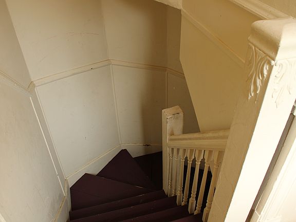 3rd image of 15 Seitz Ter APT 2N