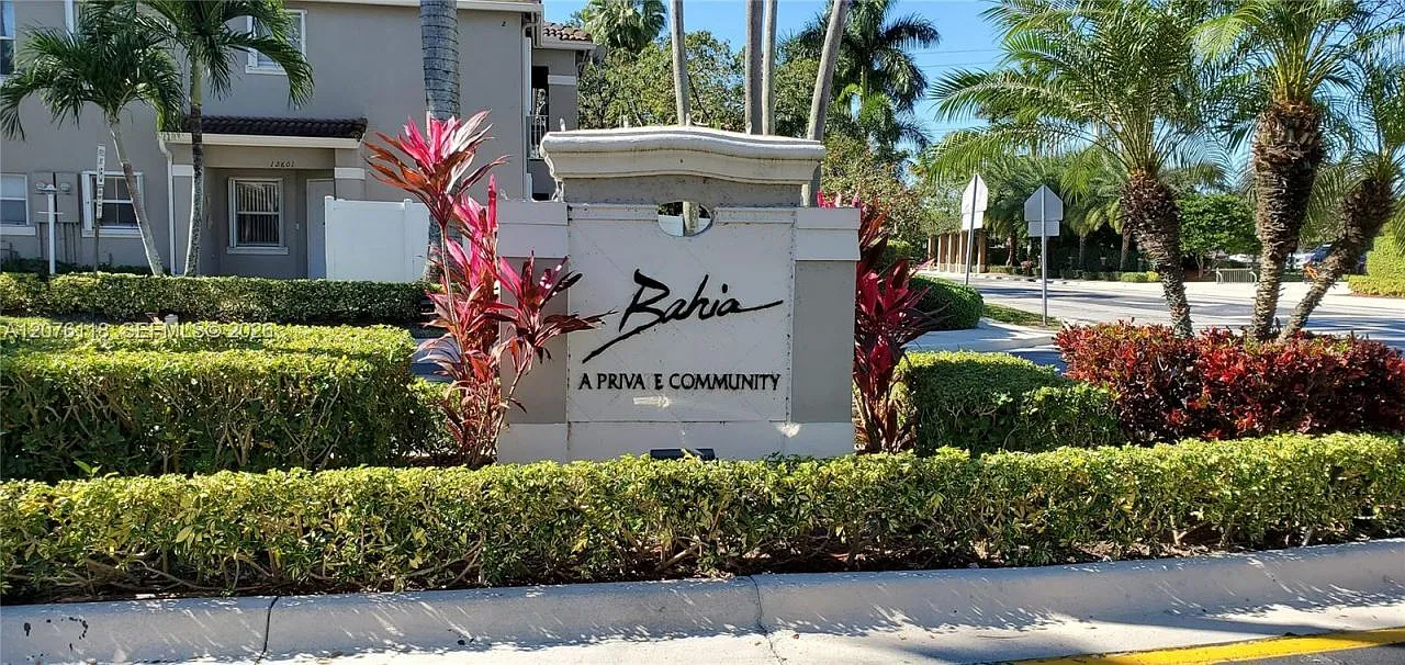 3 bed, 2.5 bath, 1547 sqft, $2,800 — Photo 2
