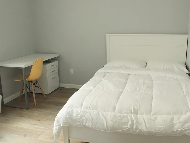 1259 W 36th Pl — Photo 32