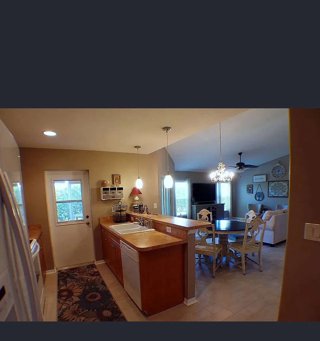 3 bed, 1305 sqft, $2,750 — Photo 2