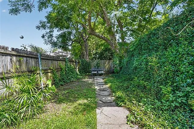 4117 Annunciation St — Photo 15