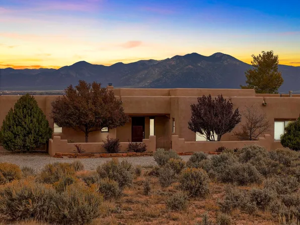 343 Los Cordovas Rd, Ranchos De Taos, NM 87557