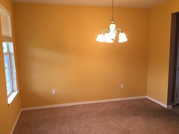 3rd image of 416 Peoria Blvd