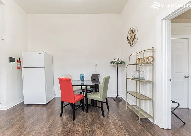 118 Glorietta — Photo 7