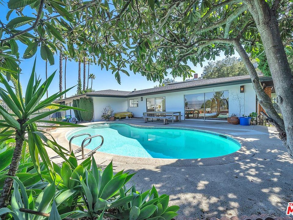 1st image of 2660 Charl Pl