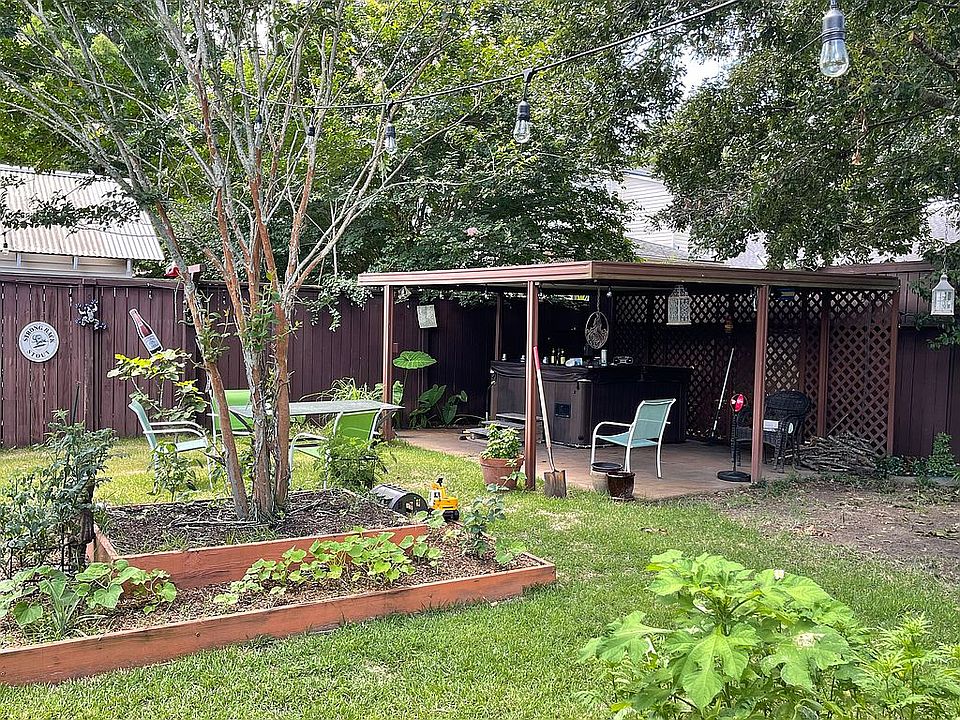 2nd image of 307 Homedale St