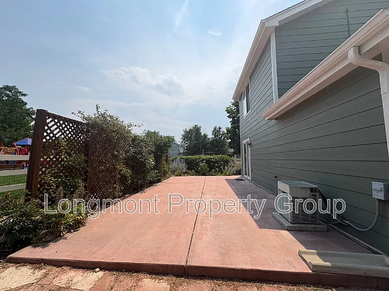10652 Forester Pl — Photo 17