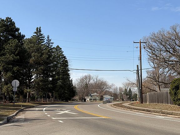 4th image of 2199 Long Lake Rd