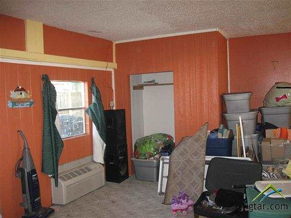 4th image of 2527 Melody Ln