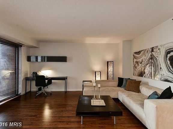 3rd image of 2400 Clarendon Blvd APT 801