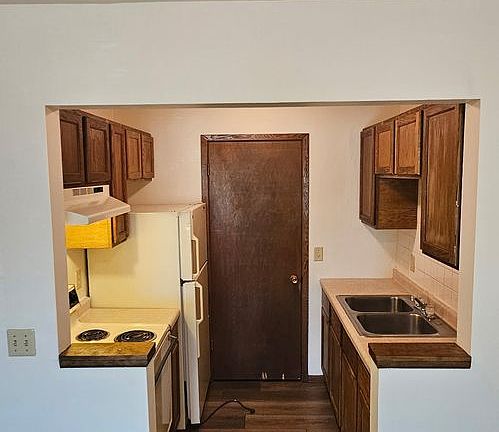 5th image of 3411 S Chicago Ave #30