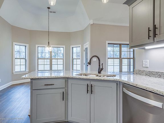 5th image of 8523 Williamson Dr