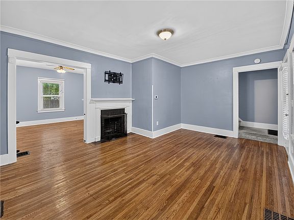 4th image of 68 Kron St
