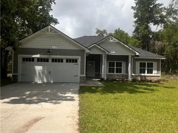 102 Mangrove Court, Jesup, GA 31546