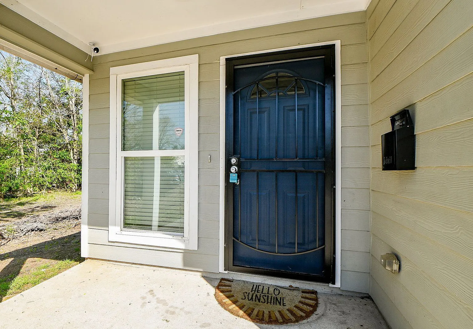 3 bed, 2.0 bath, 1180 sqft, $1,950 — Photo 2