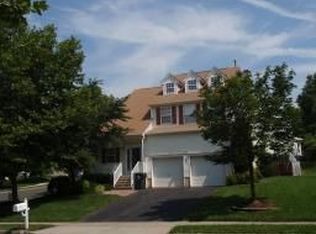 1 Langon Hollow Rd, Bridgewater, NJ 08807