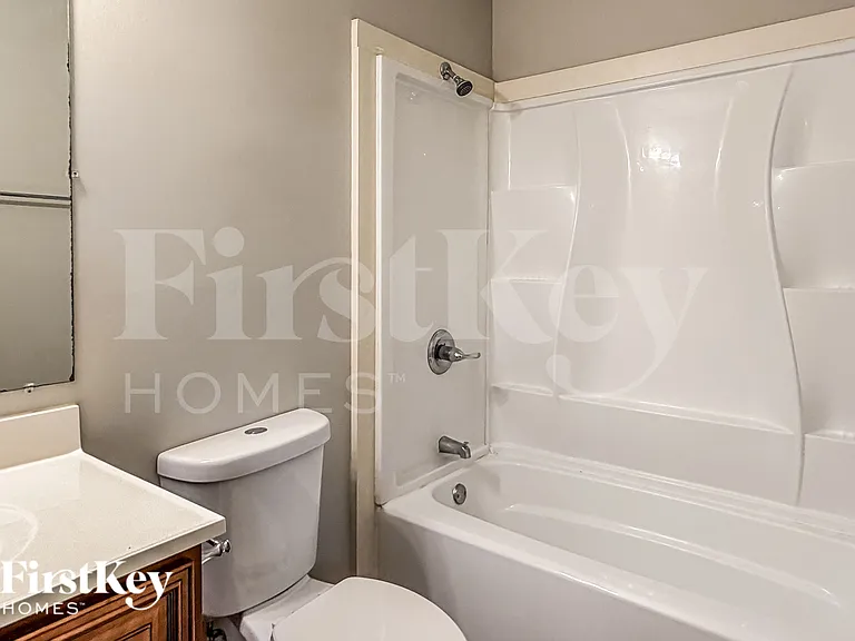2701 Chadwick Ln NW — Photo 17