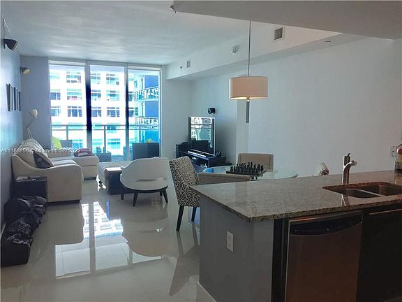 4th image of 951 Brickell Ave APT 2600