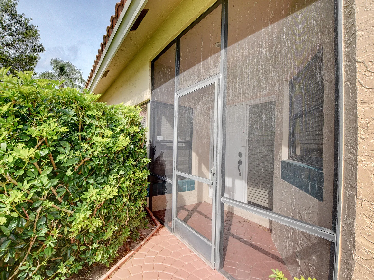 2 bed, 2.0 bath, 1616 sqft, $3,300 — Photo 4