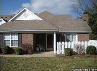 8409 Fox Pointe Pl, Lyndon, KY 40242