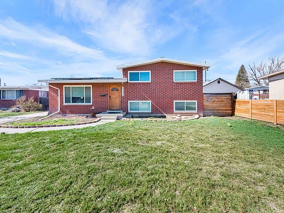 2nd image of 8332 S Hayes St