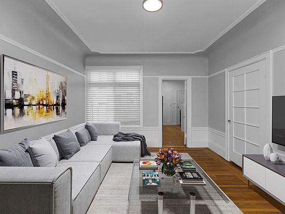 2nd image of 2945 Van Ness Ave #11