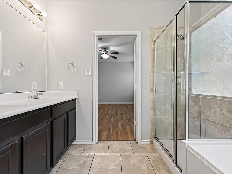 1326 Seagler Pond Ln — Photo 34