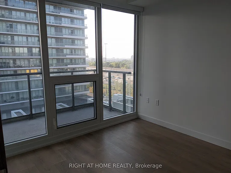 95 McMahon Dr #701 — Photo 9