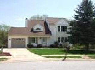 1st image of 600 Lyndhurst Ct