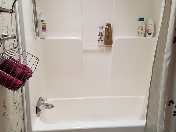 3rd image of 35 Sportsmens Ln