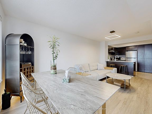 5th image of 273 S Park Rd #1018