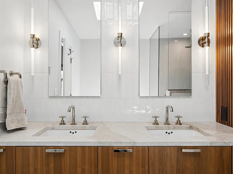 2406 Noyac Rd — Photo 13