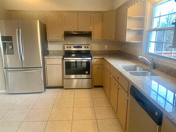 2nd image of 133 Buckwood Dr