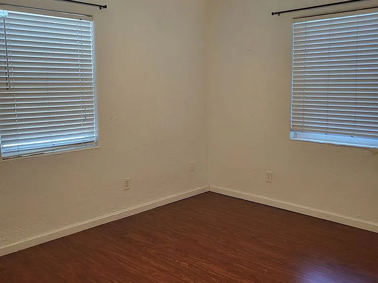 1712 E Kaley Ave — Photo 11