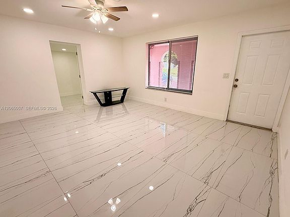 5th image of 4088 SW 51st St