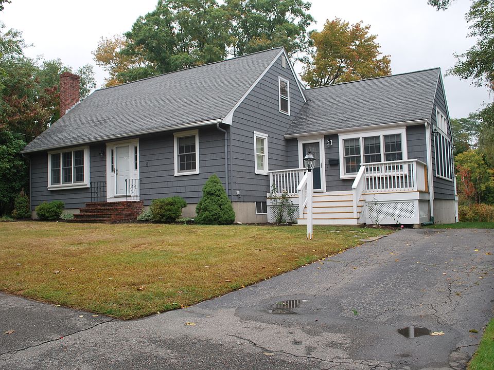 1st image of 8 Brentwood Cir