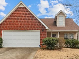 661 Holland Ridge Dr, La Vergne, TN 37086