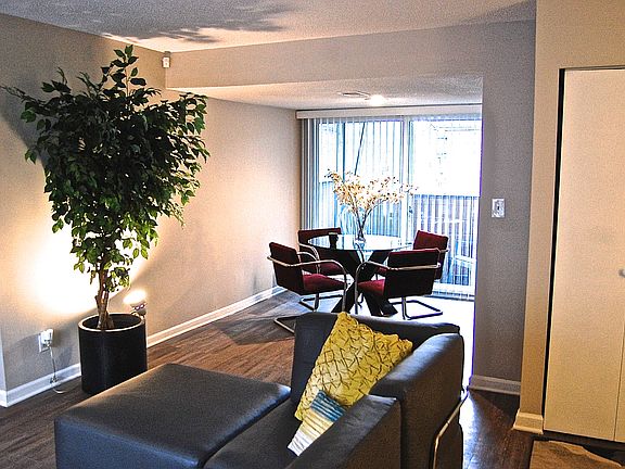 4th image of 3740 Warwick Blvd #3744-11